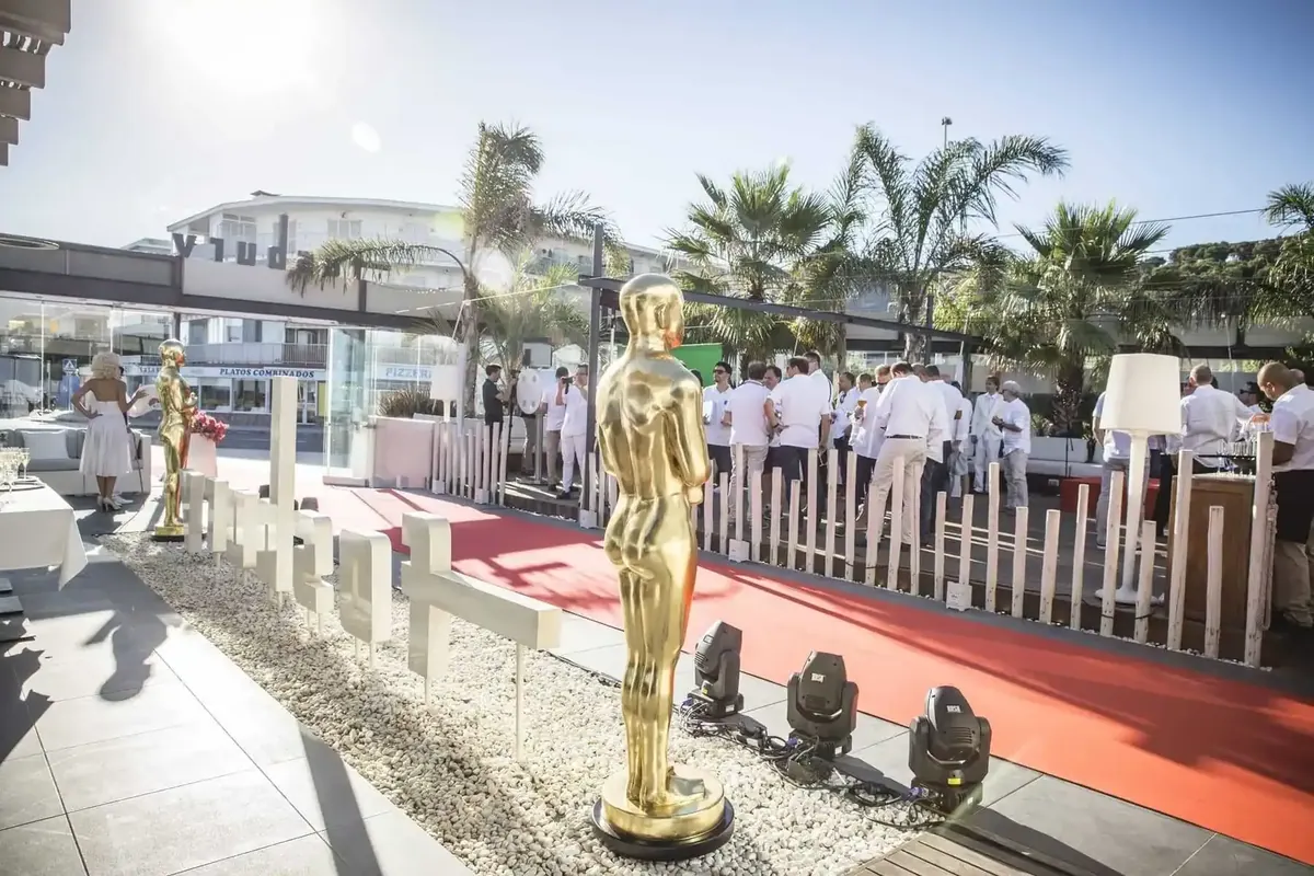 White Oscar